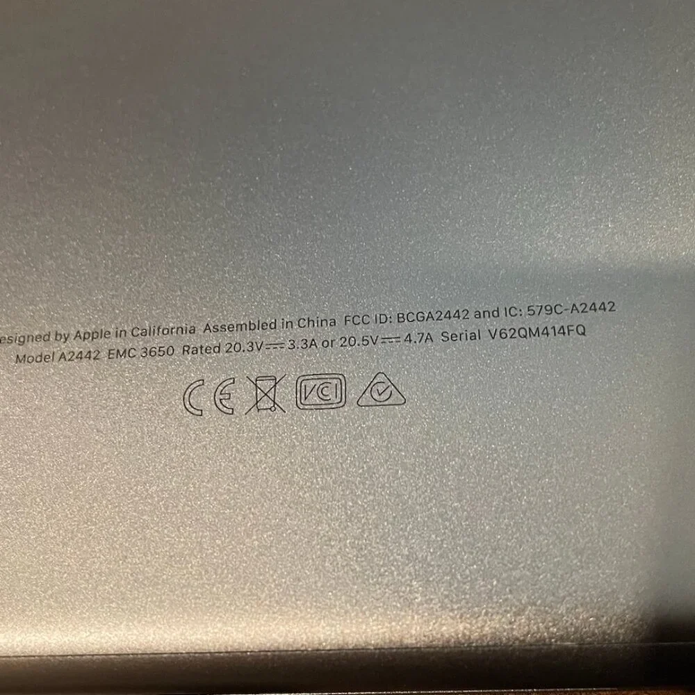 MacBook Pro 14” | 2021 | M1 Pro | 16GB | Works Perfectly | Screen Cracked
